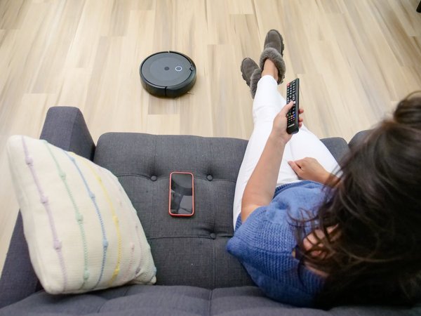 What are the latest smart home gadgets that can save energy for UK homeowners?